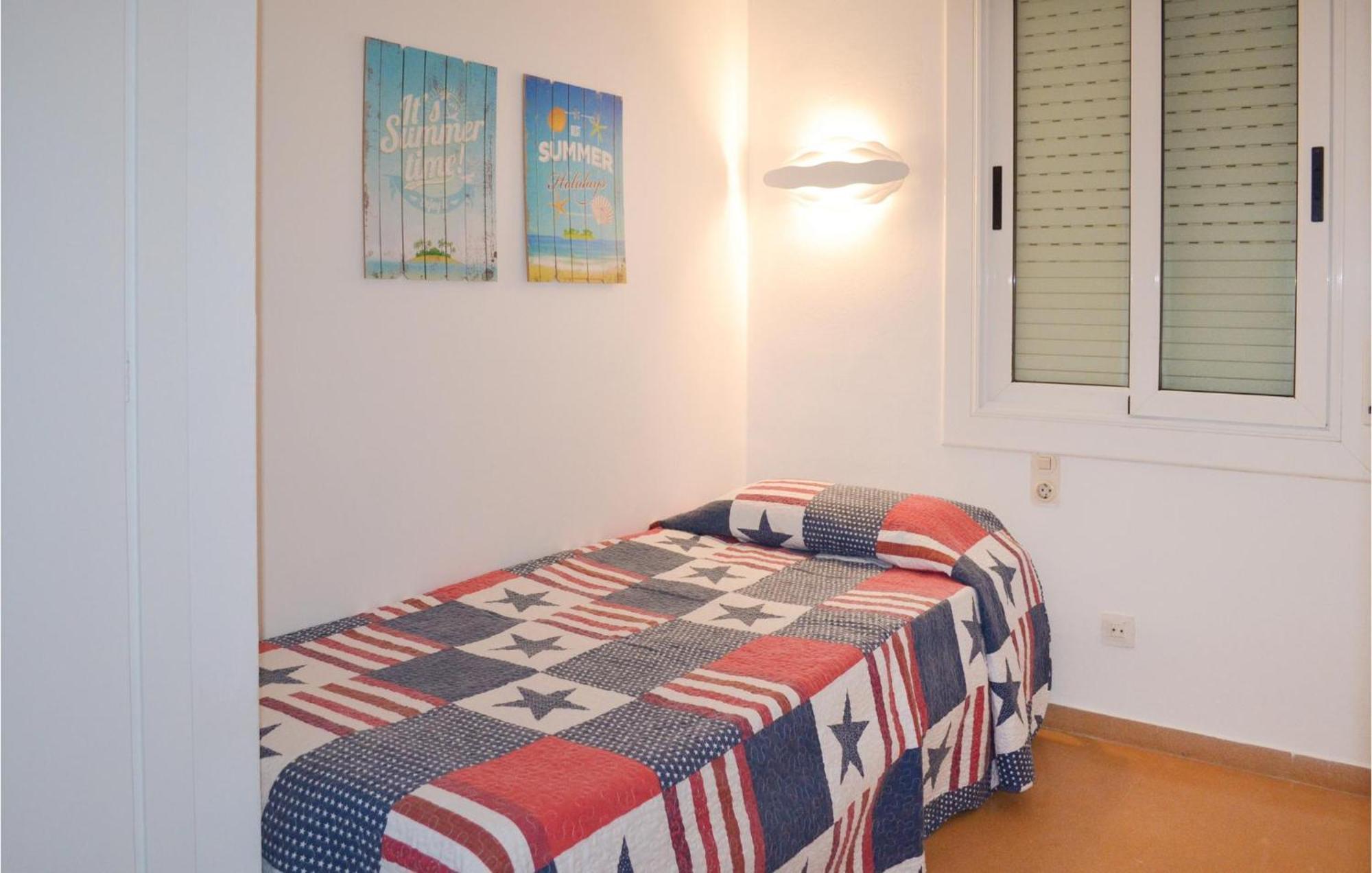 3 Bedroom Beautiful Apartment In Lloret De Mar Dış mekan fotoğraf