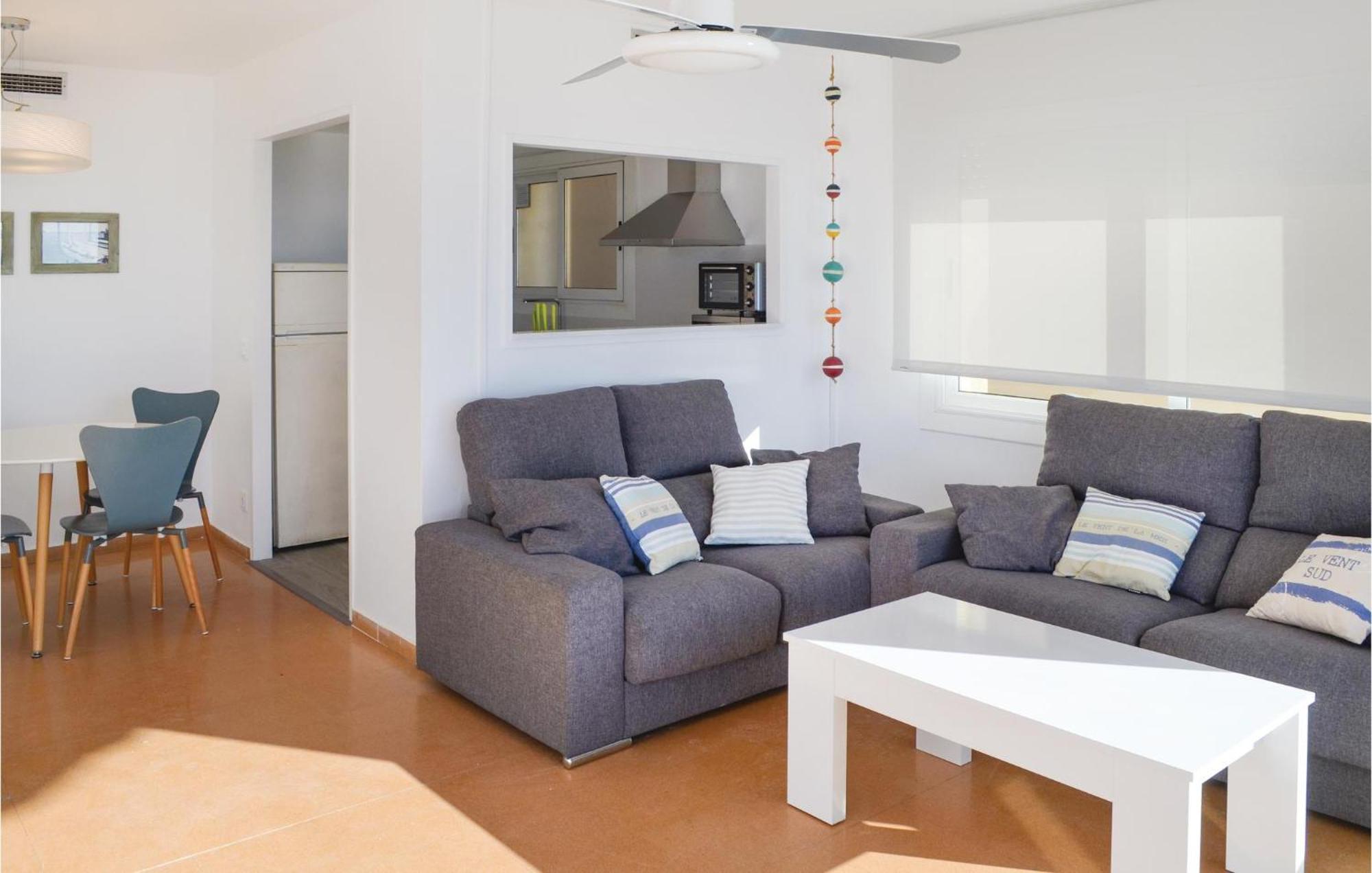 3 Bedroom Beautiful Apartment In Lloret De Mar Dış mekan fotoğraf